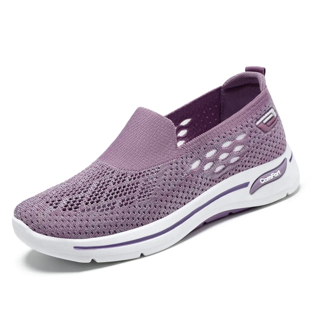 Lightweight Women's Slip-On Sneakers – Breathable Mesh & Non-Slip Sole for Easy Walking